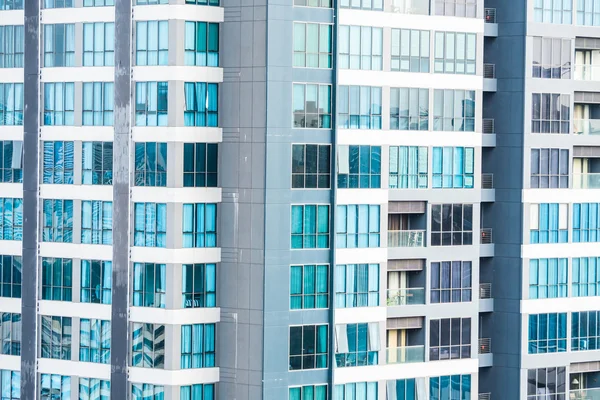 Edifício de escritório bela arquitetura — Fotografia de Stock