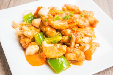 kızarmış tavuk karıştırın 