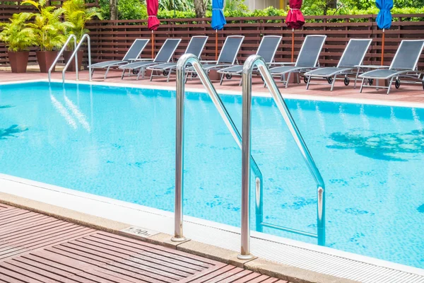 Otelde Açık Yüzme Havuzu