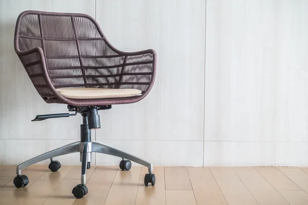 Современное офисное кресло — стоковое фото