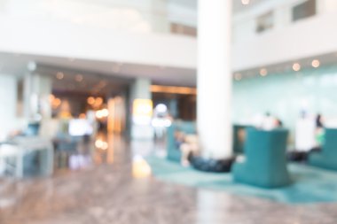 Otel lobisinde bulanıklık