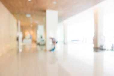 Otel lobisinde bulanıklık