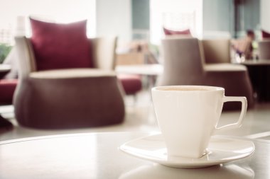 beyaz kahve fincanı