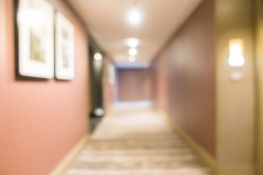 Otel lobisinde bulanıklık