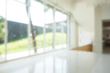 Otel lobisinde bulanıklık