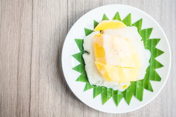 Sticky rice with mango — Stock Photo, Image