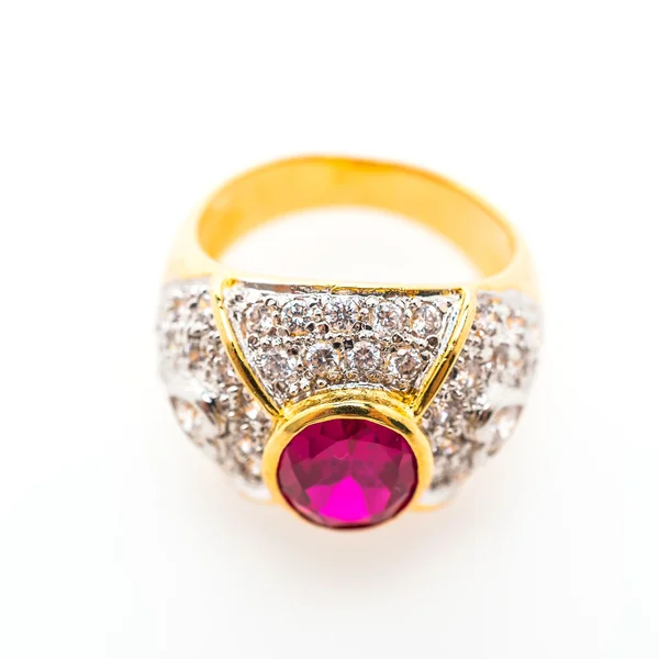 Όμορφο πολυτελές χρυσό δαχτυλίδι — Φωτογραφία Αρχείου