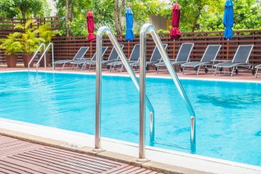 Açık Yüzme Havuzu