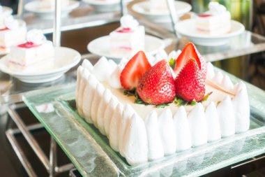 enfes Çilekli pasta