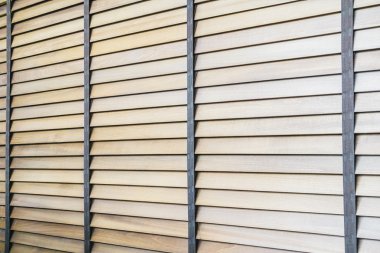 Ahşap jaluzi ve pencere