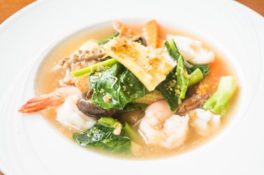 Fried Noodle ile deniz ürünleri