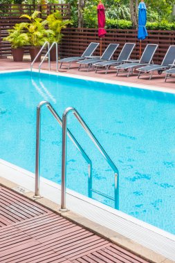 Açık Yüzme Havuzu 