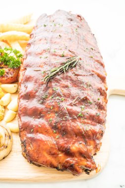 Izgara kaburga Barbekü domuz eti