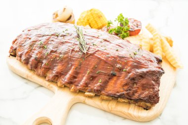 Izgara kaburga Barbekü domuz eti