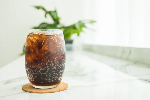 Buzlu cola cam — Stok fotoğraf