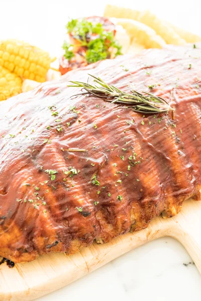 Costoletta grigliata di maiale barbecue — Foto Stock