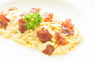 Spagetti carbonara makarna