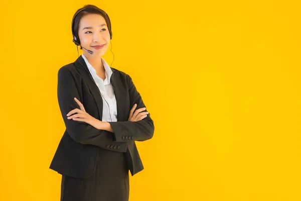 Πορτρέτο Όμορφη Νεαρή Ασιατική Επιχείρηση Γυναίκα Ακουστικά Ακουστικά Για Τηλεφωνικό — Φωτογραφία Αρχείου