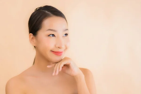 Portrait Belle Jeune Asiatique Visage Femme Avec Beauté Spa Bien — Photo