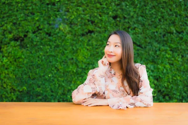 Portrait Beautiful Young Asian Women Happy Smile Outdoor View — Stock Photo, Image