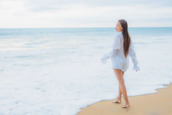 Portrait Beautiful Young Asian Woman Relax Leisure Outdoor Beach Sea — Stock Photo, Image