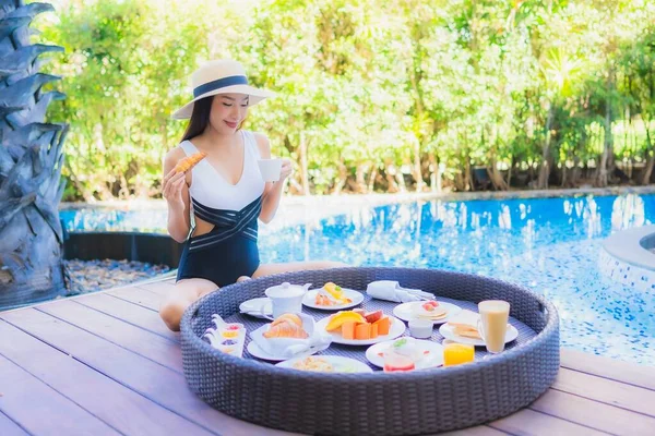 Portrait Beautiful Young Asian Woman Happy Smile Floating Breakfast Tray — Stock Photo, Image