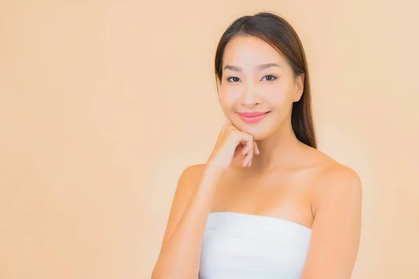 Portret Mooie Jonge Aziatische Vrouw Met Schoonheid Spa Cosmetische Make — Stockfoto