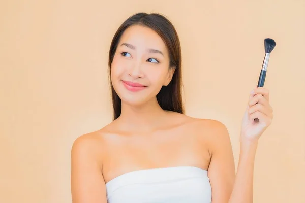 Porträtt Vacker Ung Asiatisk Kvinna Med Skönhet Spa Kosmetisk Makeup — Stockfoto