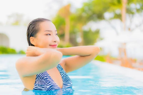 Portrait Beautiful Young Asian Woman Relax Leisure Outdoor Swimming Pool — Stock Photo, Image