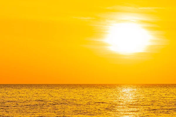 Bellissimo Paesaggio Mare Spiaggia Oceano Tramonto Alba Sfondo Natura — Foto Stock