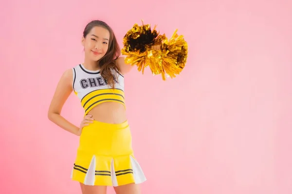 Porträt Schöne Junge Asiatische Frau Cheerleader Auf Rosa Isolierten Hintergrund — Stockfoto