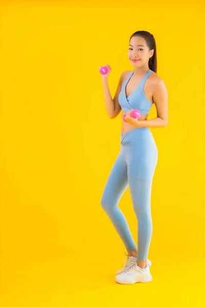 Retrato Hermosa Joven Asiática Mujer Con Mancuerna Ropa Deportiva Listo — Foto de Stock