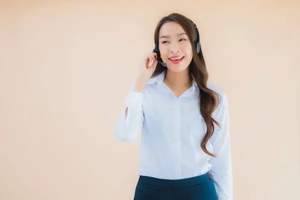 Porträt Schöne Junge Asiatische Geschäftsfrau Mit Kopfhörer Für Call Center — Stockfoto