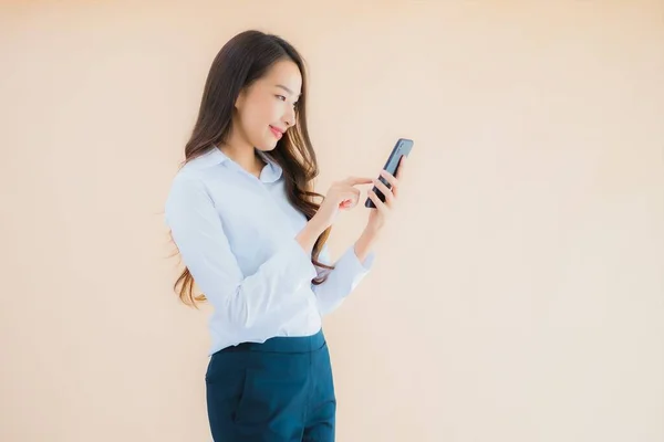 Portrait Beautiful Young Business Asian Woman Smart Mobile Phone Coffee — Stock Photo, Image