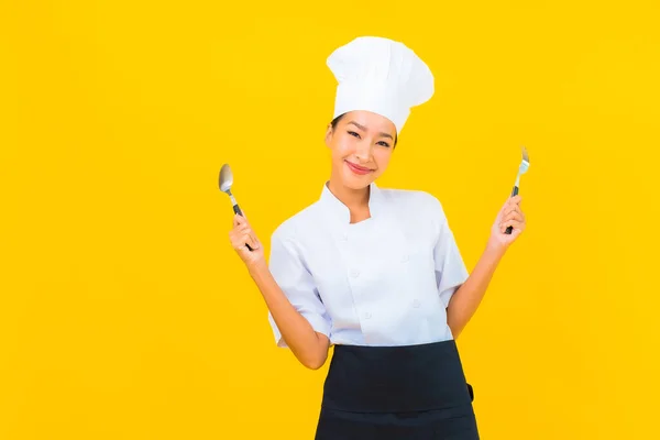 Retrato Bonito Jovem Asiático Mulher Desgaste Chef Cozinhar Uniforme Com — Fotografia de Stock