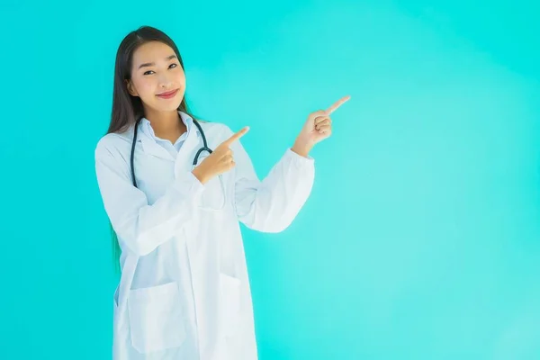 Retrato Hermosa Joven Asiática Médico Mujer Con Estetoscopio Para Uso — Foto de Stock