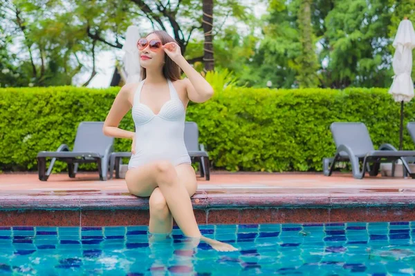 Portrait Beautiful Young Asian Woman Relax Smile Leisure Outdoor Swimming — Stock Photo, Image