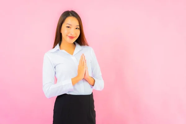 Portret Mooie Jonge Business Aziatische Vrouw Met Actie Roze Geïsoleerde — Stockfoto