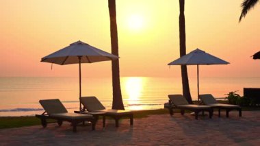 Güzel dalgalı denizin sakin görüntüleri.