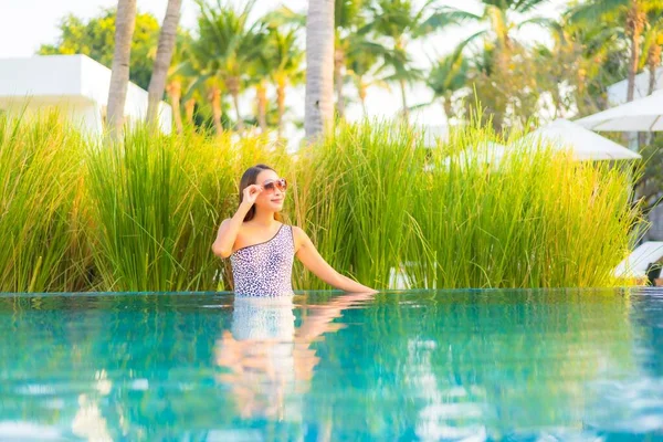 Portrait Beautiful Young Asian Woman Relax Smile Enjoy Leisure Swimming — Stock Photo, Image