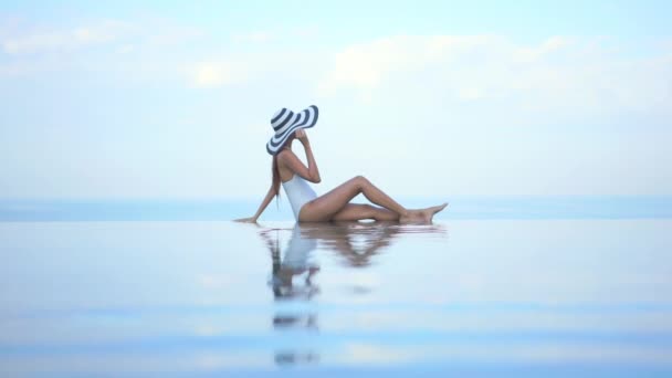 Portrait Beautiful Young Asian Woman Relax Leisure Swimming Pool Hotel — Stock Video