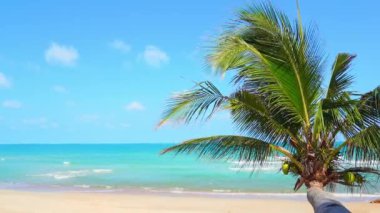 Güzel dalgalı denizin sakin görüntüleri.