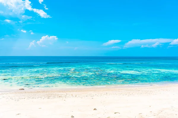 Beautiful Tropical Empty Beach Sea Ocean White Cloud Blue Sky — Stock Photo, Image