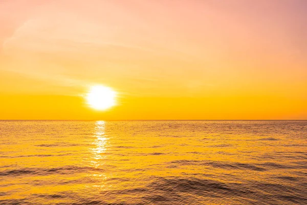 Prachtig Landschap Van Zee Strand Oceaan Bij Zonsondergang Zonsopgang Tijd — Stockfoto