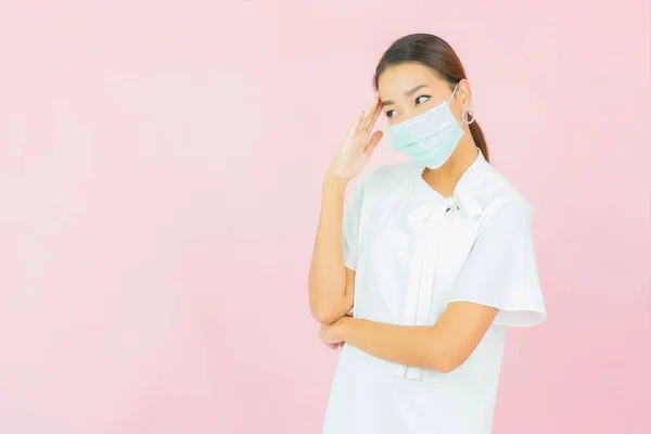 Ritratto Bella Giovane Donna Asiatica Indossare Maschera Proteggere Covid19 Sfondo — Foto Stock