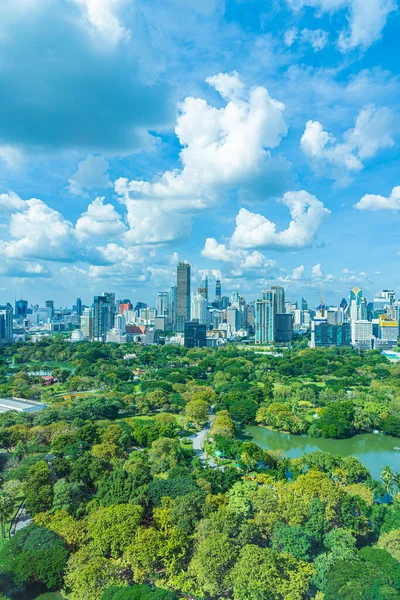 Schöne Landschaft Des Stadtbildes Mit Stadtgebäude Rund Den Lumpini Park — Stockfoto