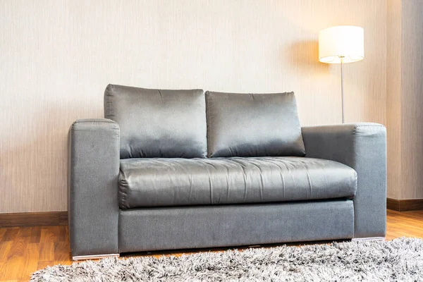 Graue Sofa Dekoration Mit Lampe Wohnzimmer — Stockfoto