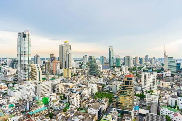 Bangkok, Tayland - 25 Haziran 2020: Tayland 'ın Bangkok şehrinde güzel bir mimari bina