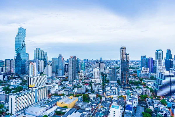 Bangkok, Tayland - 25 Haziran 2020: Tayland 'ın Bangkok şehrinde güzel bir mimari bina