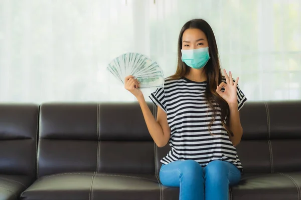 Portrait Beautiful Young Asian Woman Mask Sofa Show Money Cash — Stock Photo, Image